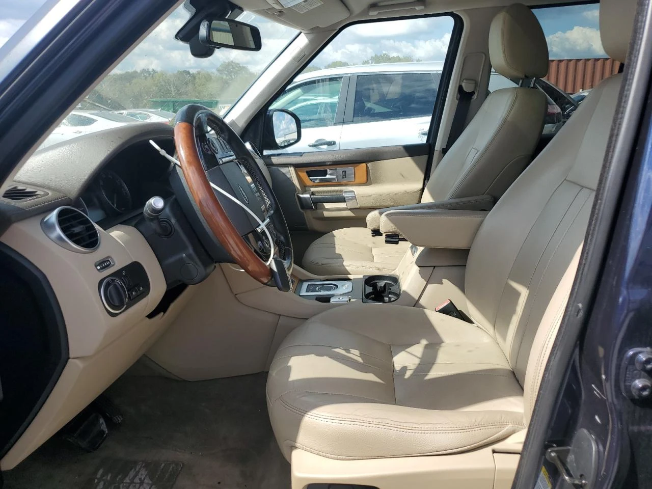 Land Rover Discovery LR4 V6 HSE - изображение 7