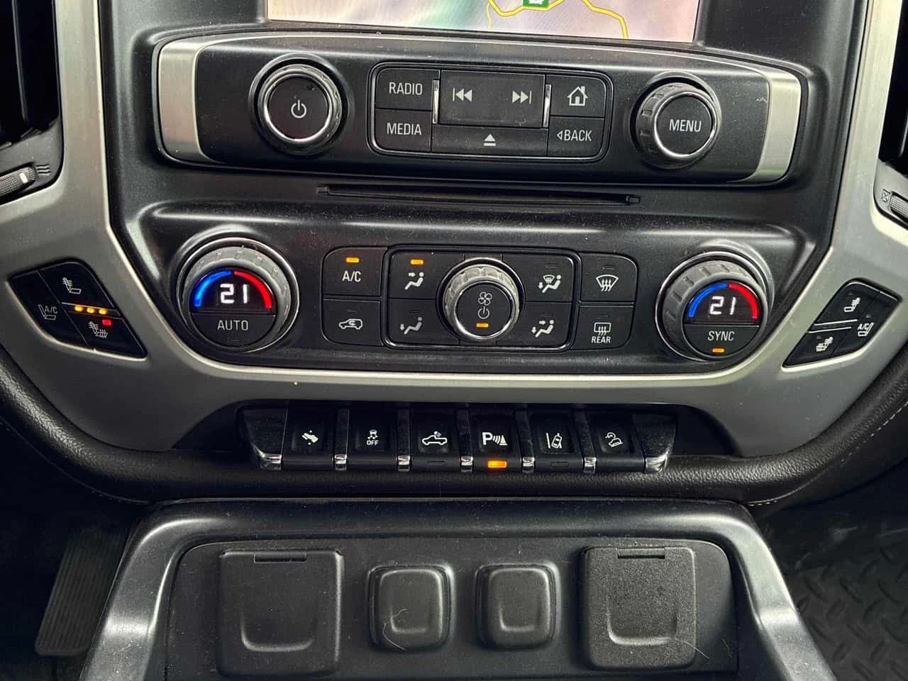 Gmc Sierra * SLT * PANO* ПОДГРЕВ* KEYLESS* , снимка 15 - Автомобили и джипове - 53803958