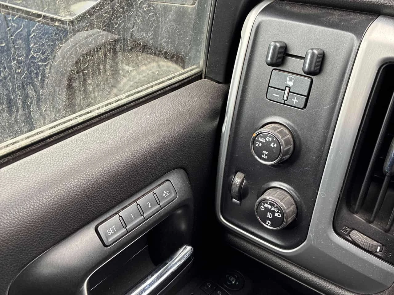 Gmc Sierra * SLT * PANO* ПОДГРЕВ* KEYLESS* , снимка 12 - Автомобили и джипове - 53803958