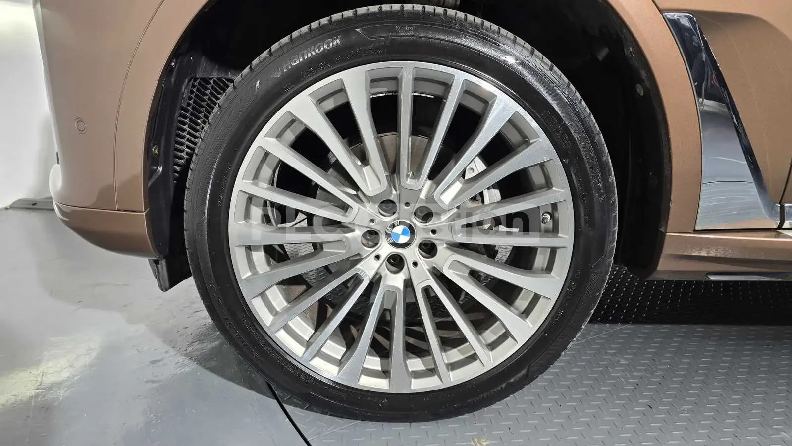 BMW X7 30d xDrive| PANO| TV| 360| 7МЕСТА| ВКЛ.ТЕХНОТЕСТ, снимка 17 - Автомобили и джипове - 54750105