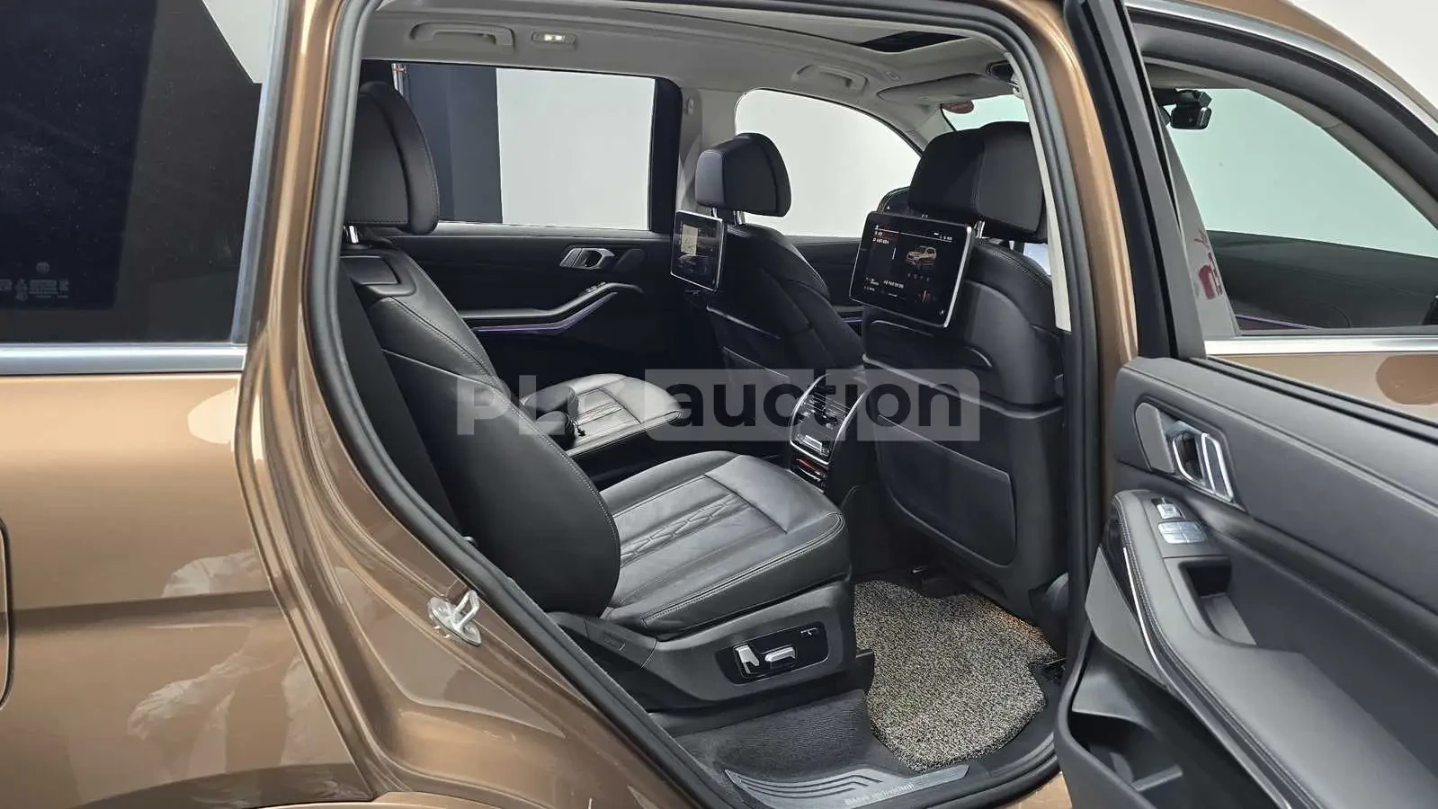 BMW X7 30d xDrive| PANO| TV| 360| 7МЕСТА| ВКЛ.ТЕХНОТЕСТ, снимка 12 - Автомобили и джипове - 54750105