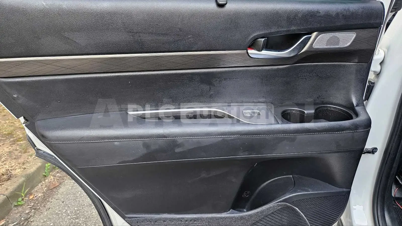 Hyundai Palisade 2.2 4x4| КАМЕРА| ПАНО| ОБДУХ| ВКЛ.ТЕХНОТЕСТ, снимка 14 - Автомобили и джипове - 54789111