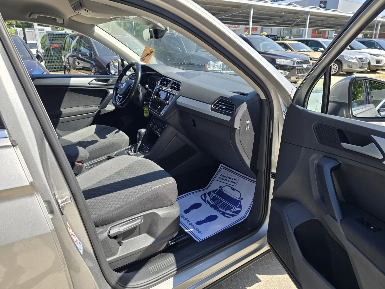 VW Tiguan 2.0TDI 150к.с R-line DSG, снимка 13 - Автомобили и джипове - 55184481