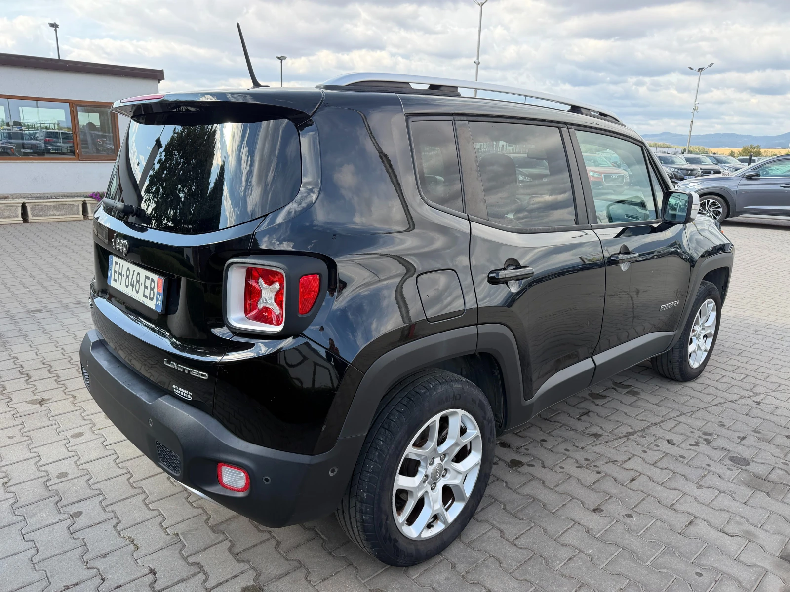 Jeep Renegade 2.0M-JET AVTOMAT/KOJA/NAVI EURO 6, снимка 6 - Автомобили и джипове - 56272689