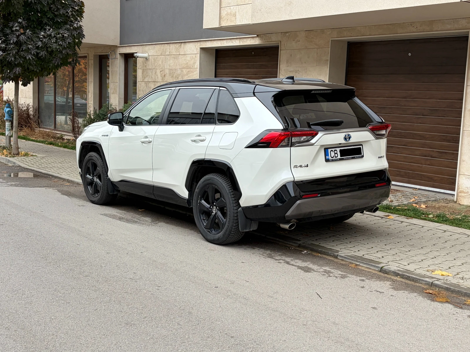 Toyota Rav4 2.5 Hybrid AWD-i Luxury- � �������� | Mobile.bg � ����������� 4
