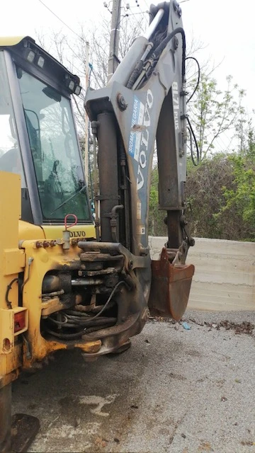 Багер Volvo BL71+ , снимка 5 - Индустриална техника - 55787424