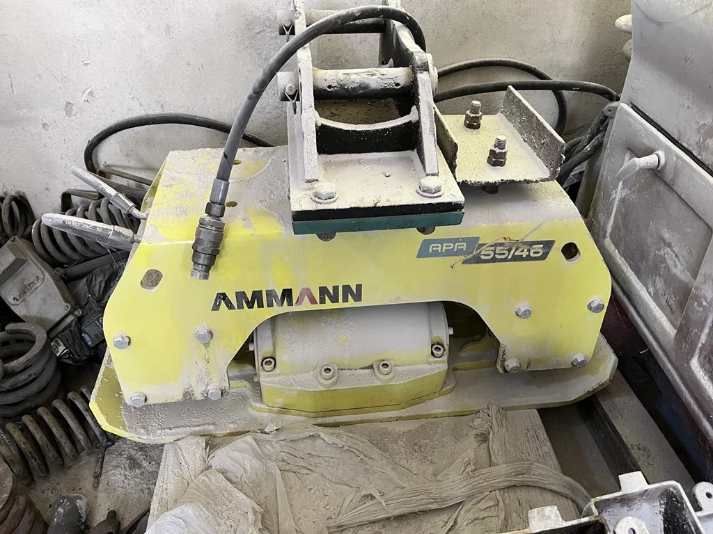 Багер Volvo BL71+ , снимка 8 - Индустриална техника - 55787424