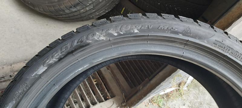 Гуми Зимни 225/40R18, снимка 9 - Гуми и джанти - 30924498