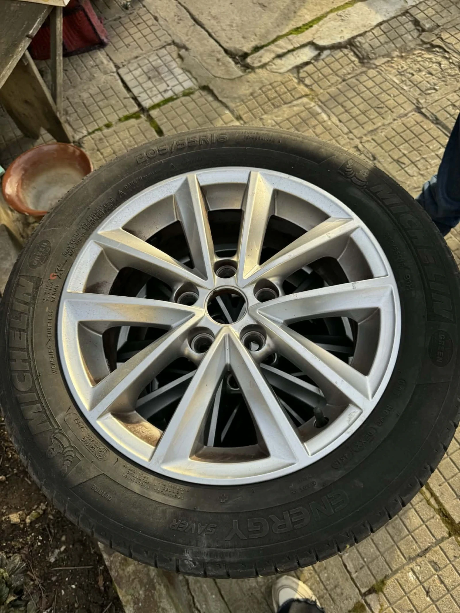 Гуми с джанти Michelin 205/55R16, снимка 3 - Гуми и джанти - 54148039