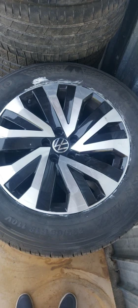        235/65R18  VW Touareg