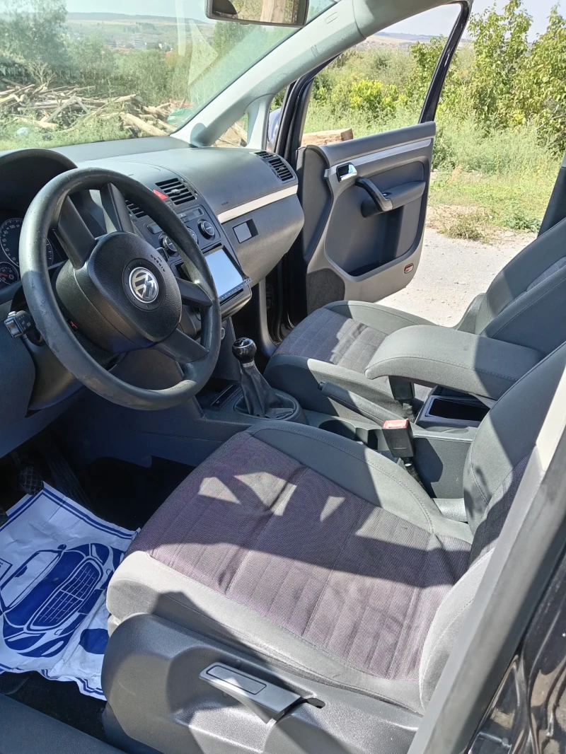 VW Touran 1.9 105, снимка 11 - Автомобили и джипове - 47335786