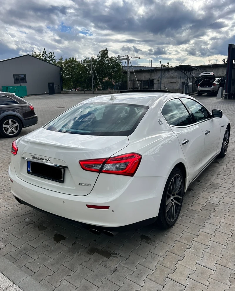 Maserati Ghibli, снимка 4 - Автомобили и джипове - 47783577