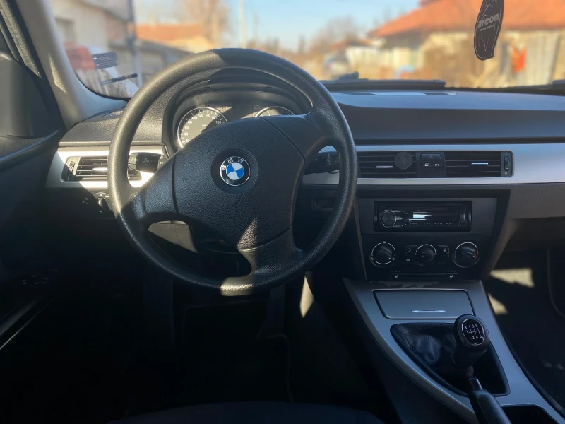 BMW 320, снимка 8 - Автомобили и джипове - 48141550