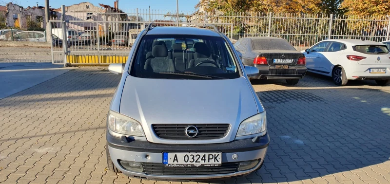 Opel Zafira, снимка 1 - Автомобили и джипове - 48296214