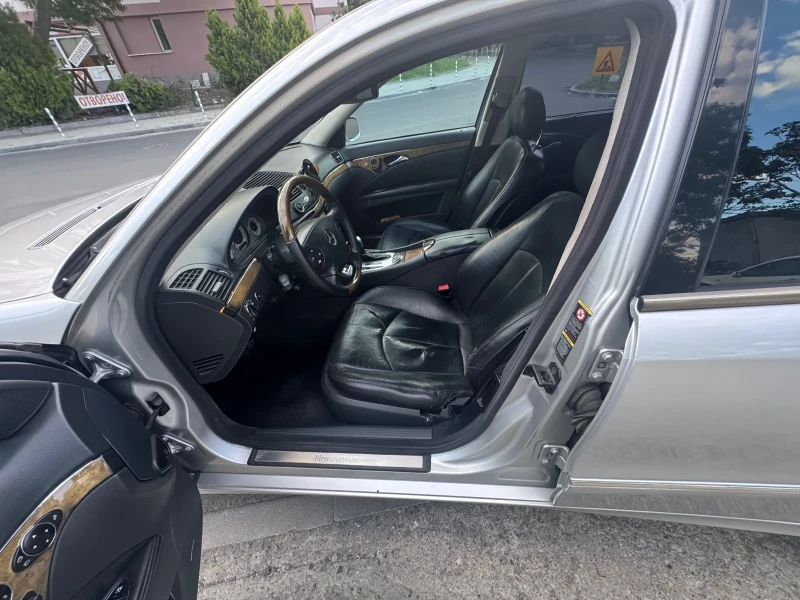 Mercedes-Benz E 500 4x4, снимка 10 - Автомобили и джипове - 50293310