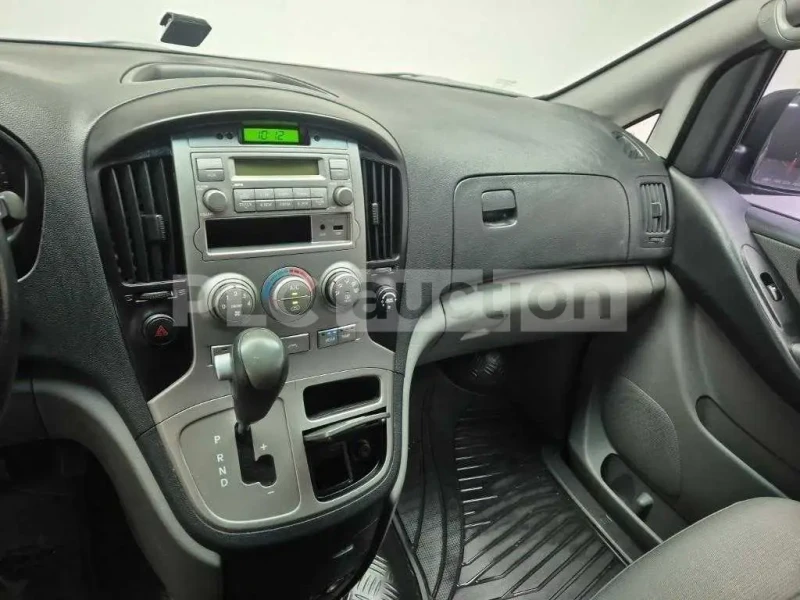 Hyundai Starex, снимка 10 - Автомобили и джипове - 52332488
