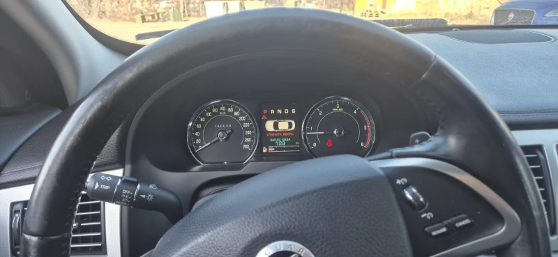 Jaguar Xf, снимка 6 - Автомобили и джипове - 52741604