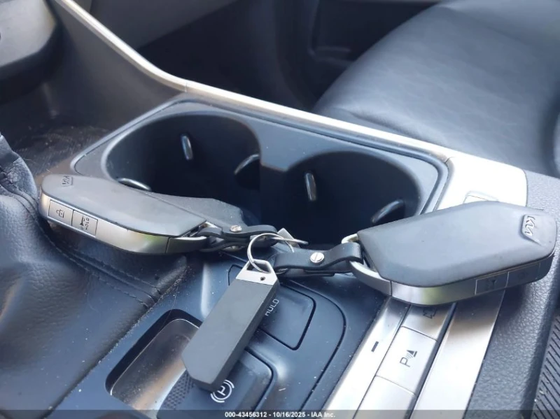 Kia Carnival 3.5l Mpv Lxs, снимка 11 - Автомобили и джипове - 53335476