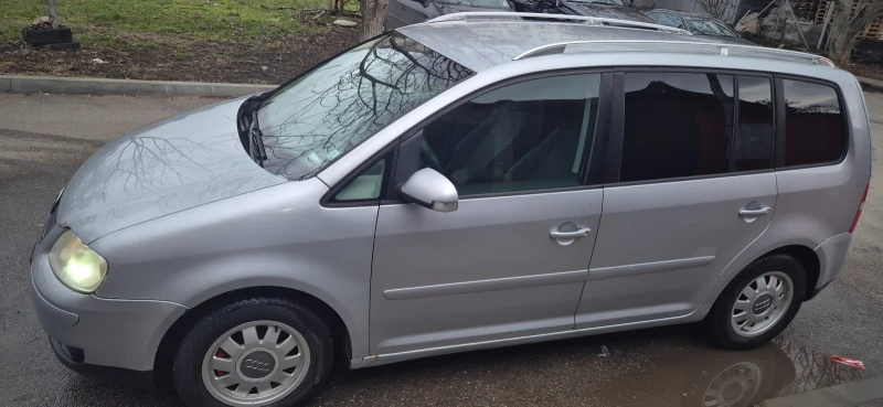 VW Touran, снимка 2 - Автомобили и джипове - 53416915