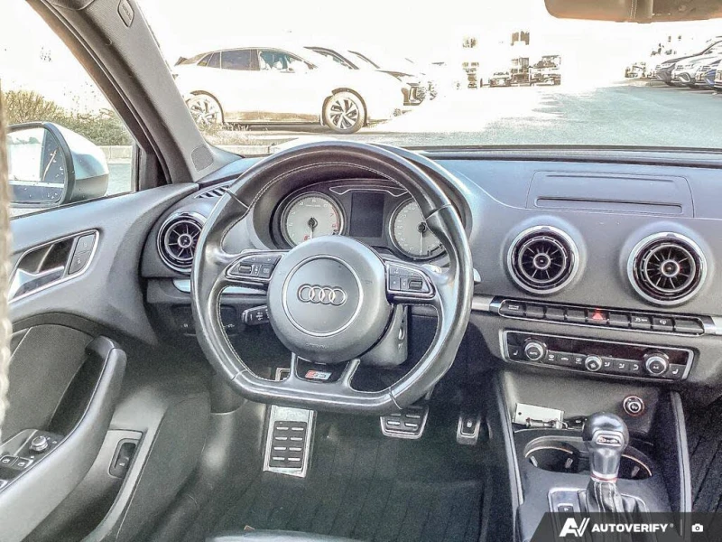 Audi S3 * S-Line* * HeadUp* AвтоКредит* (ЦЕНА ДО БГ), снимка 11 - Автомобили и джипове - 53528284