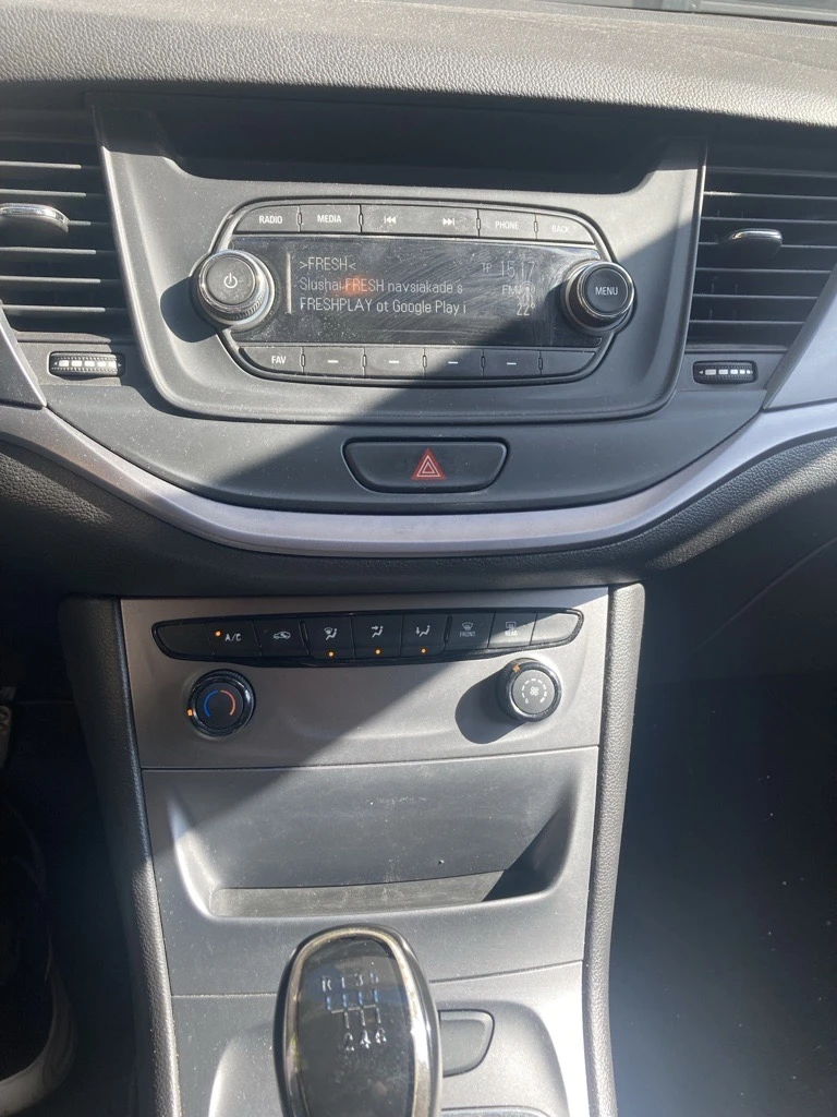 Opel Astra 1.6 CDTi 95hp, снимка 8 - Автомобили и джипове - 56277762