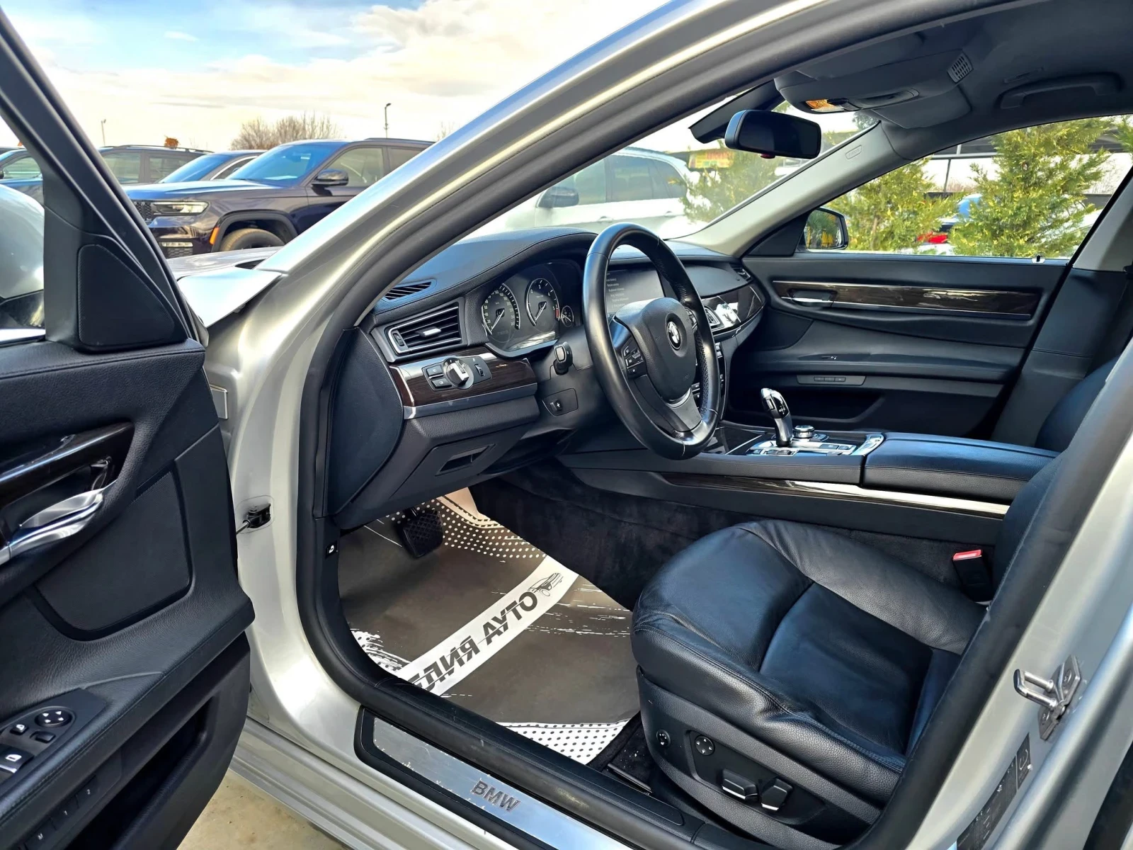 BMW 740 D XDRIVE FULL M PACK TOP  100% | Mobile.bg   11