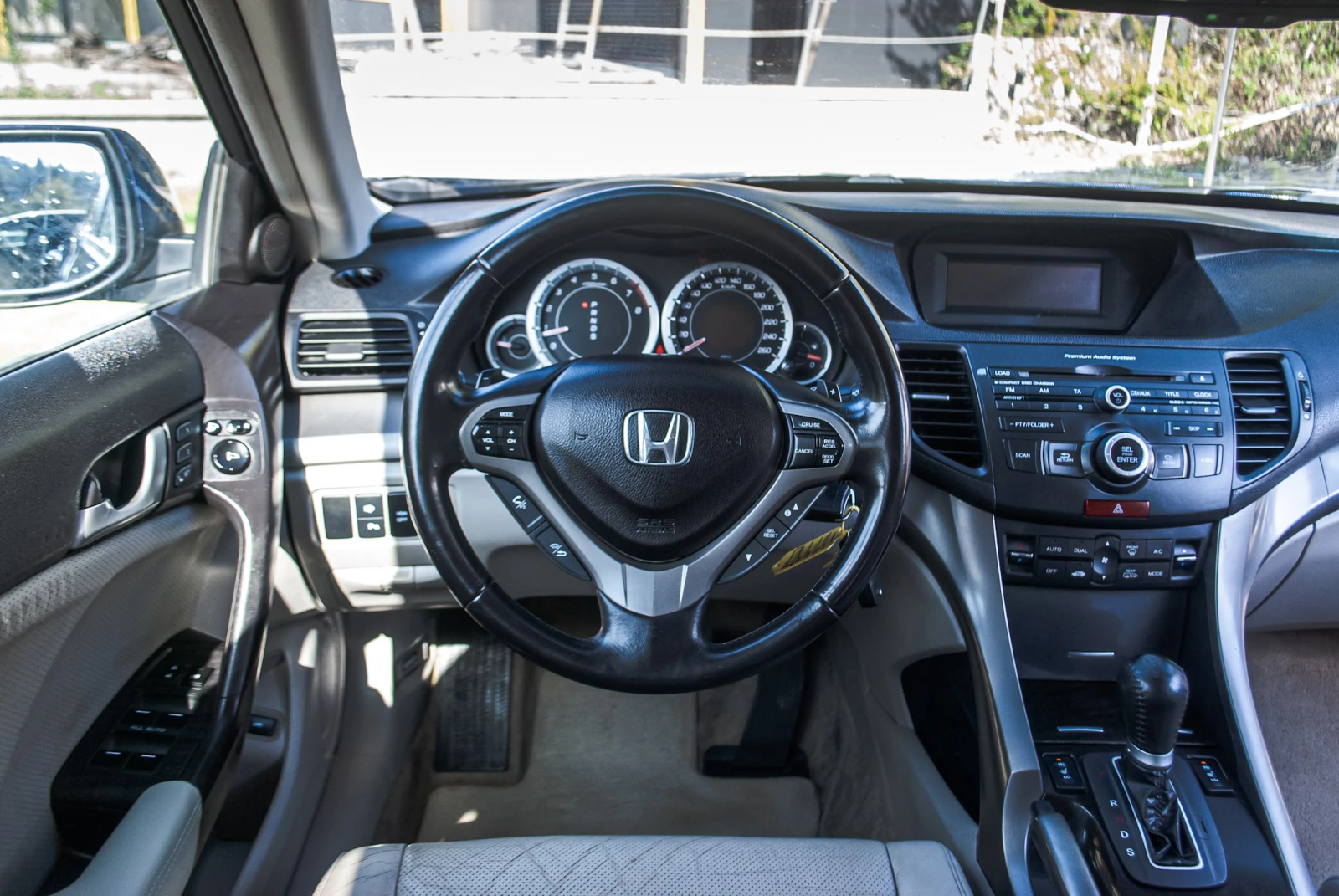 Honda Accord 2.0 i-VTEC Automatic Executive с Гаранция!  - изображение 10