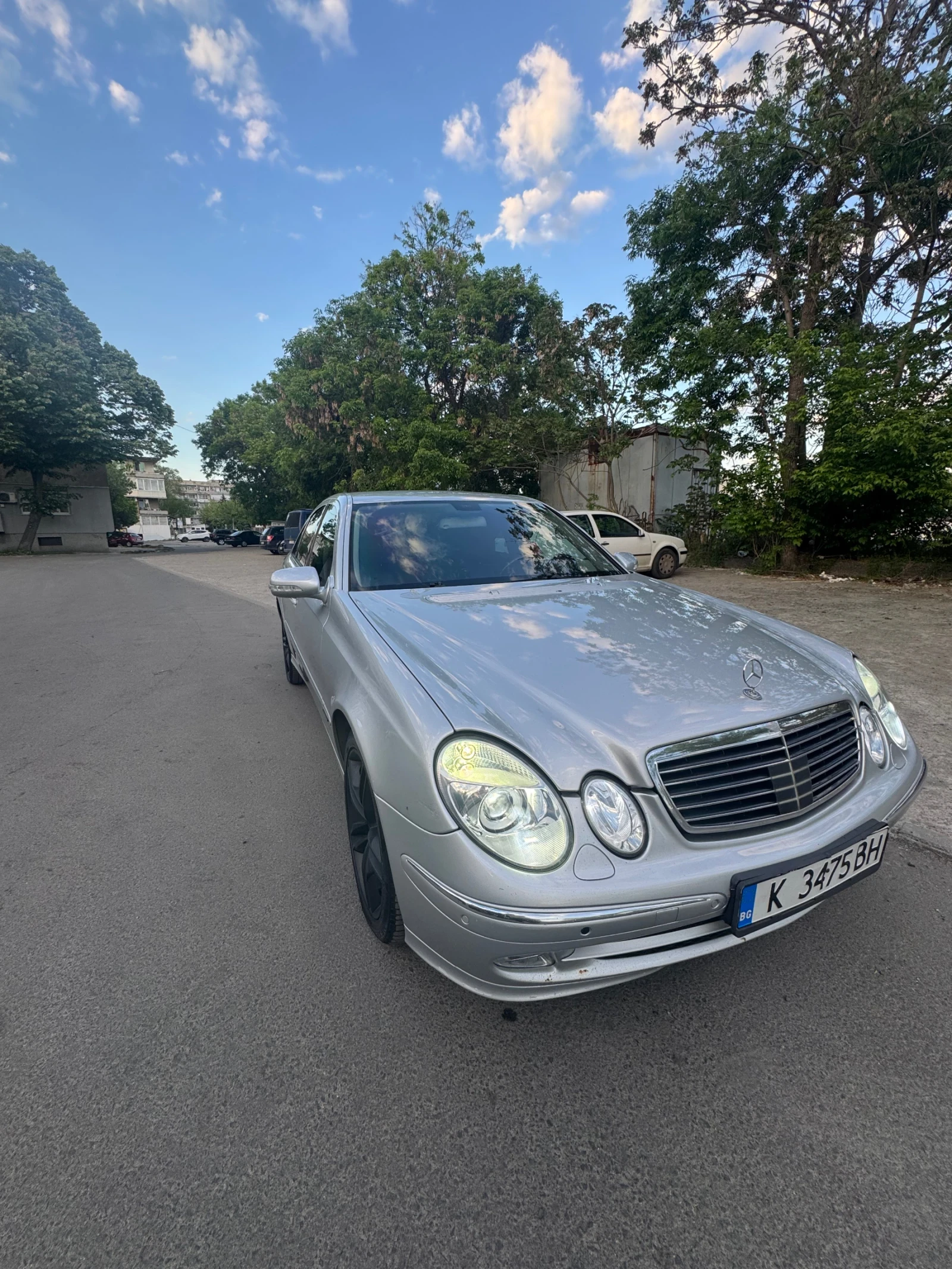 Mercedes-Benz E 500 4x4 - изображение 3
