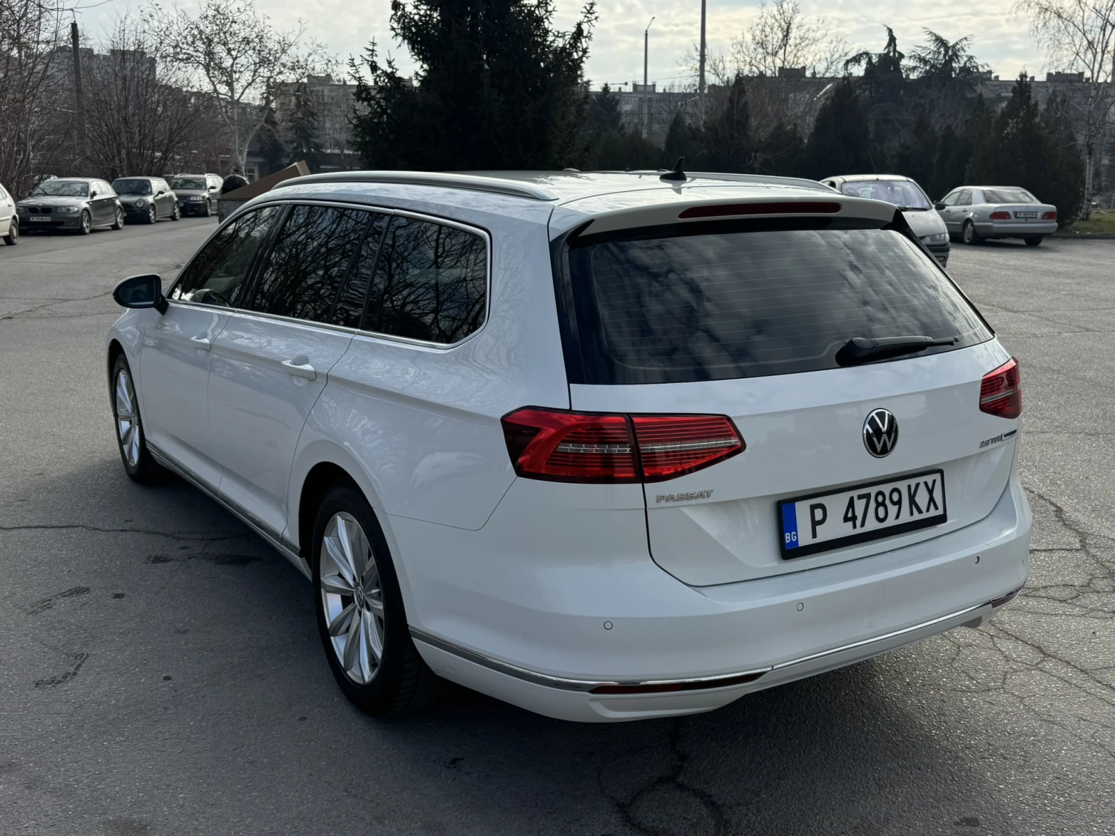 VW Passat 2.0 TDI HIGHLINE - изображение 4