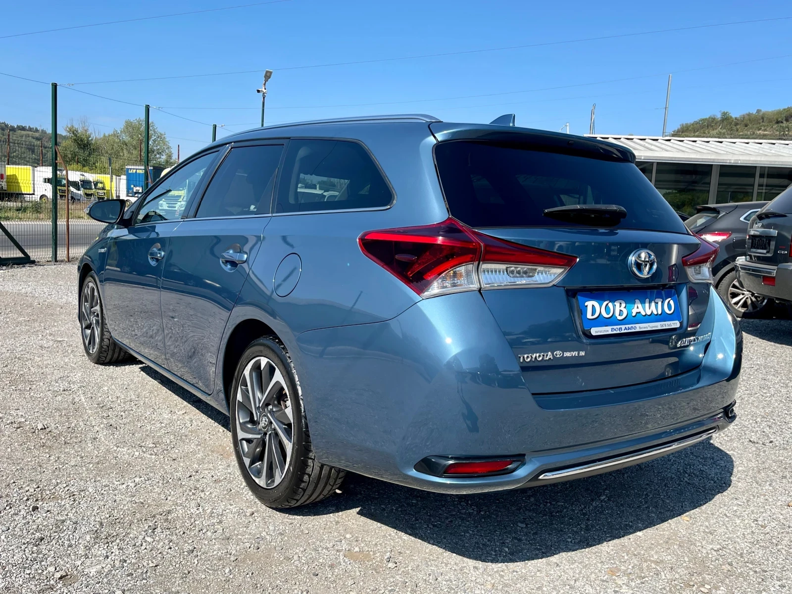 Toyota Auris 1.8i-HYBRID LOUNGE-FACELIFT-LED-CAMERA - изображение 3