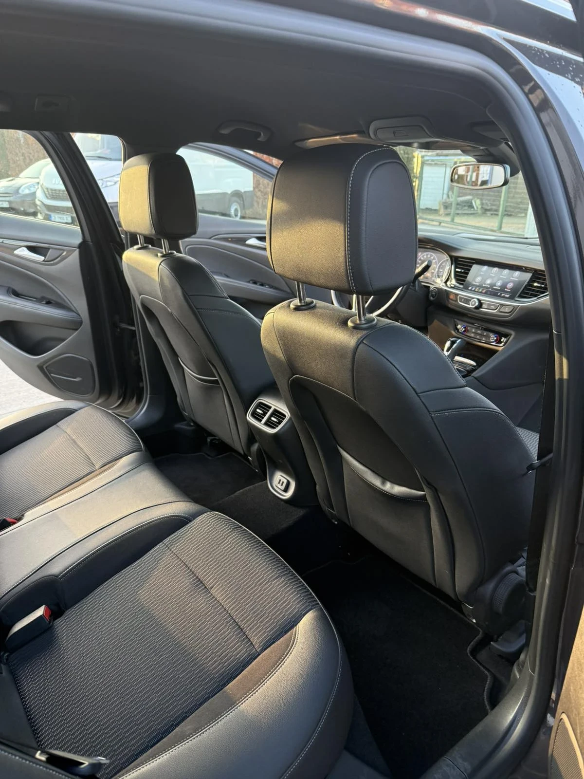 Opel Insignia  - изображение 9