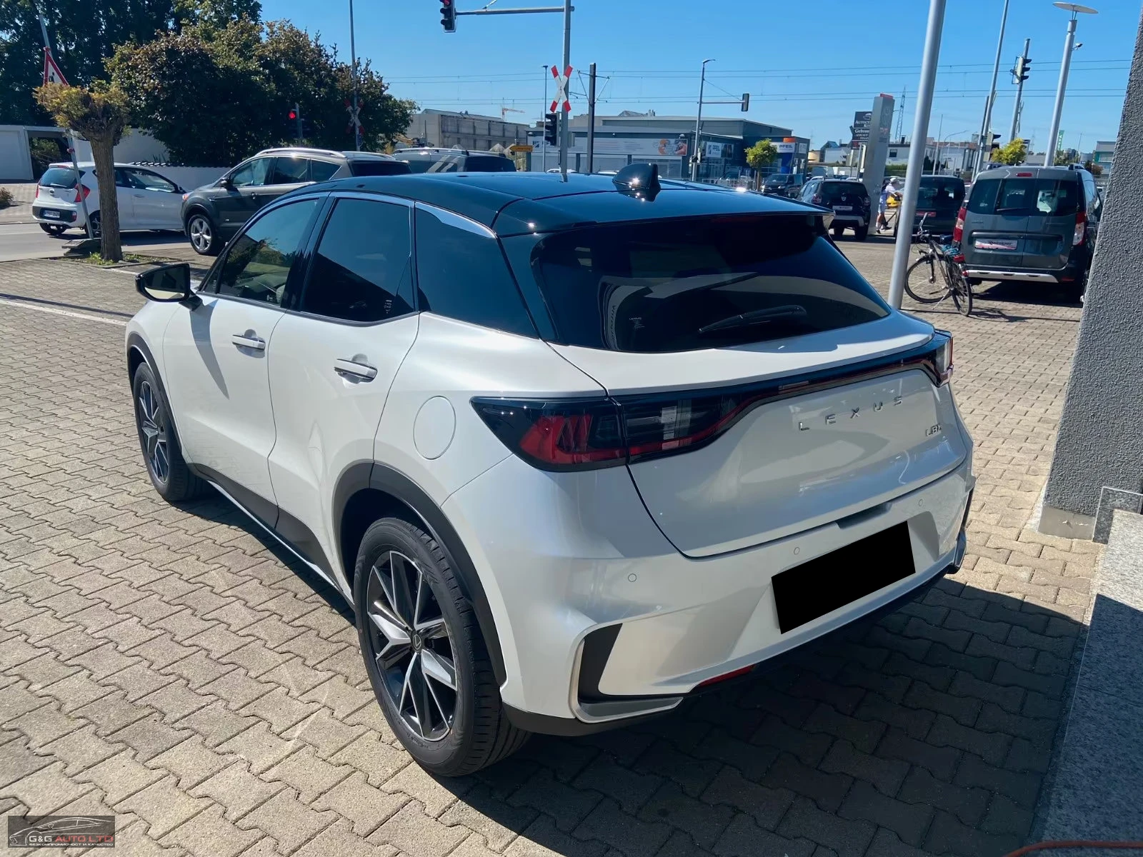 Lexus LBX НОВ!/HEV/ELEGANCE+ TECHNO/CAM/КОЖА/ЕЛ.БАГАЖНИК/847 - изображение 3