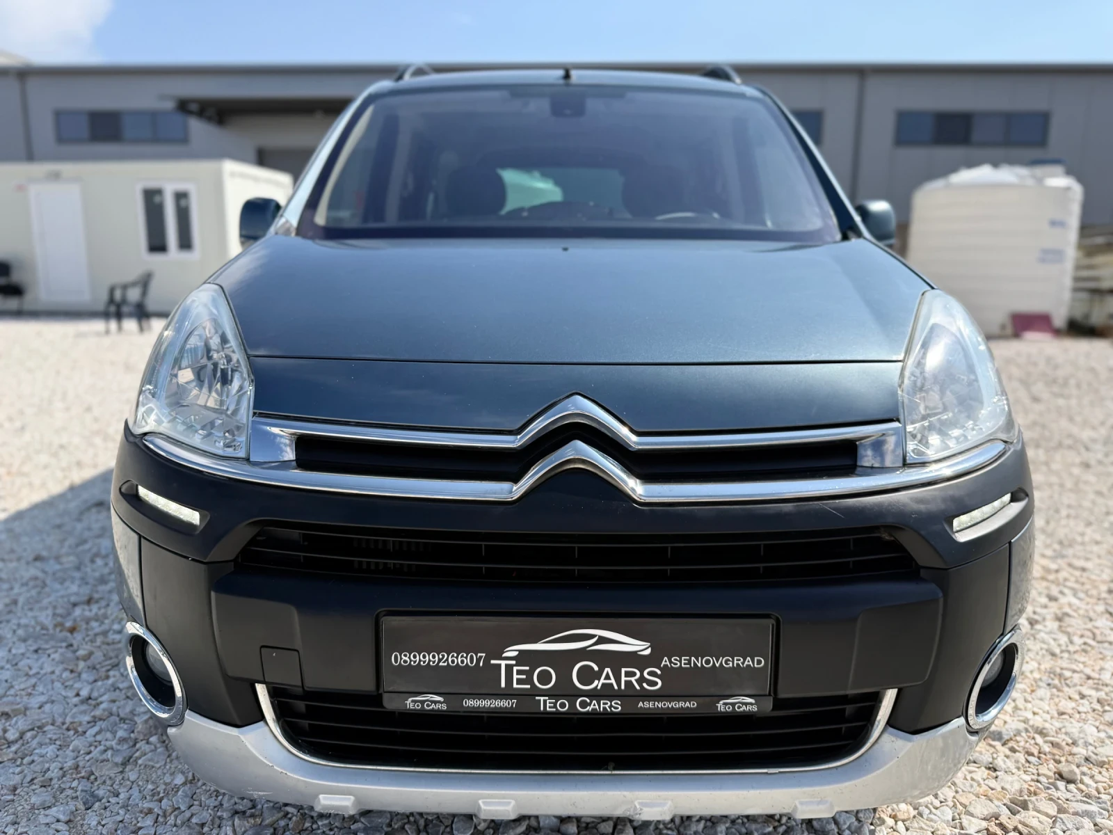 Citroen Berlingo 1.6 HDI / XTR / FACELIFT / LED / PARKTRONIC , снимка 2 - Автомобили и джипове - 53865212