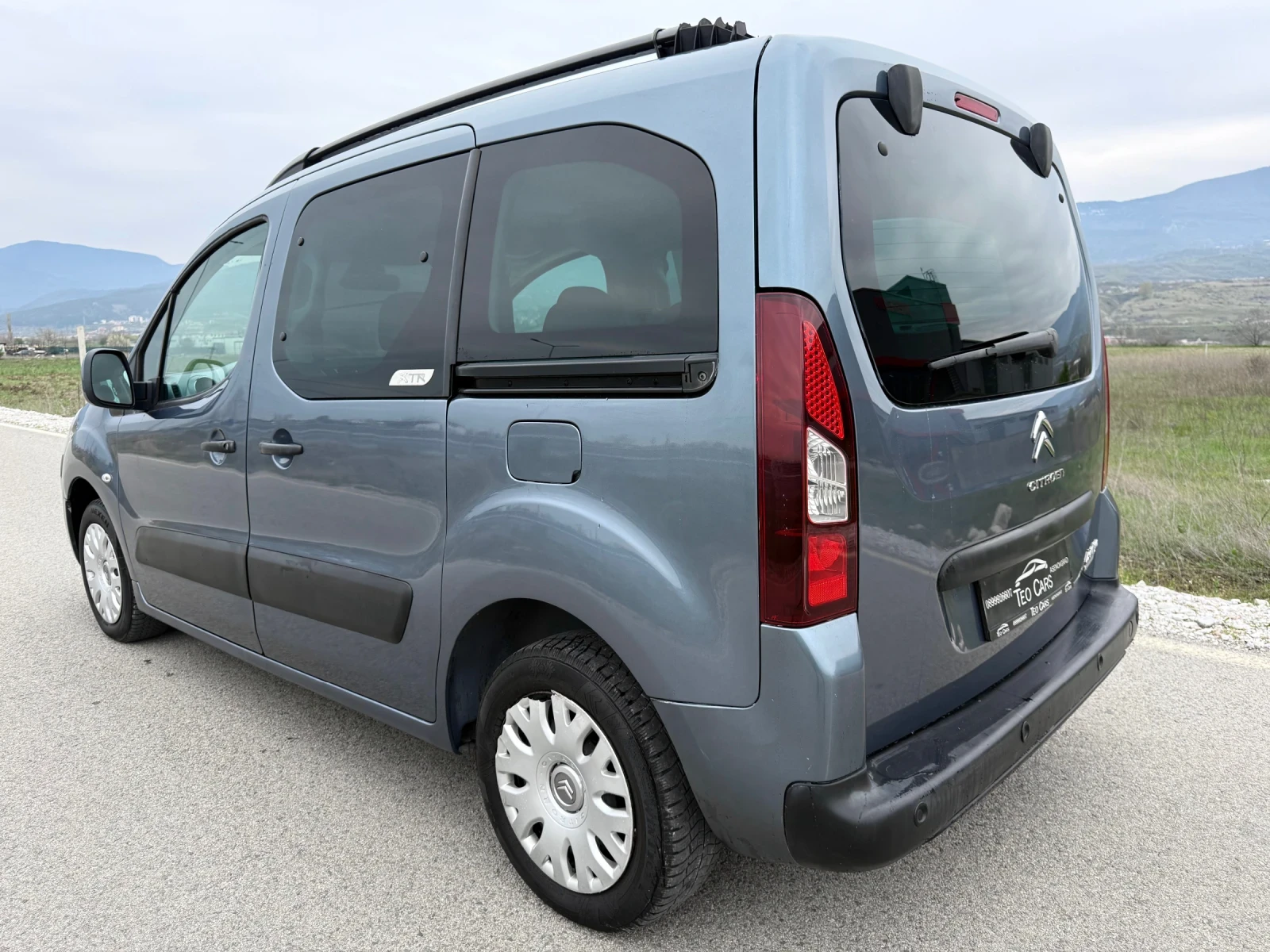 Citroen Berlingo 1.6 HDI / XTR / FACELIFT / LED / PARKTRONIC , снимка 5 - Автомобили и джипове - 53865212