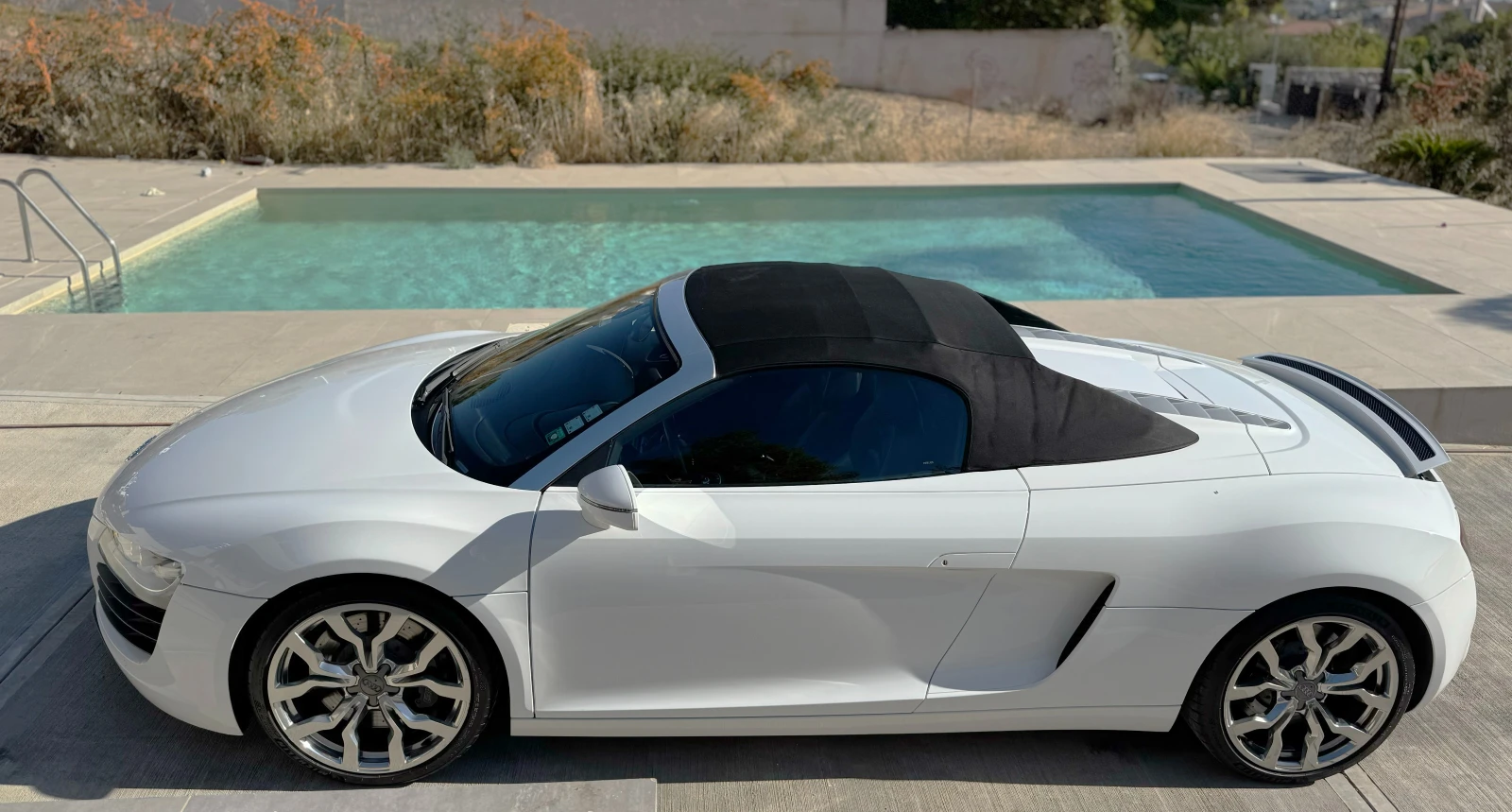 Audi R8, снимка 2 - Автомобили и джипове - 53964162