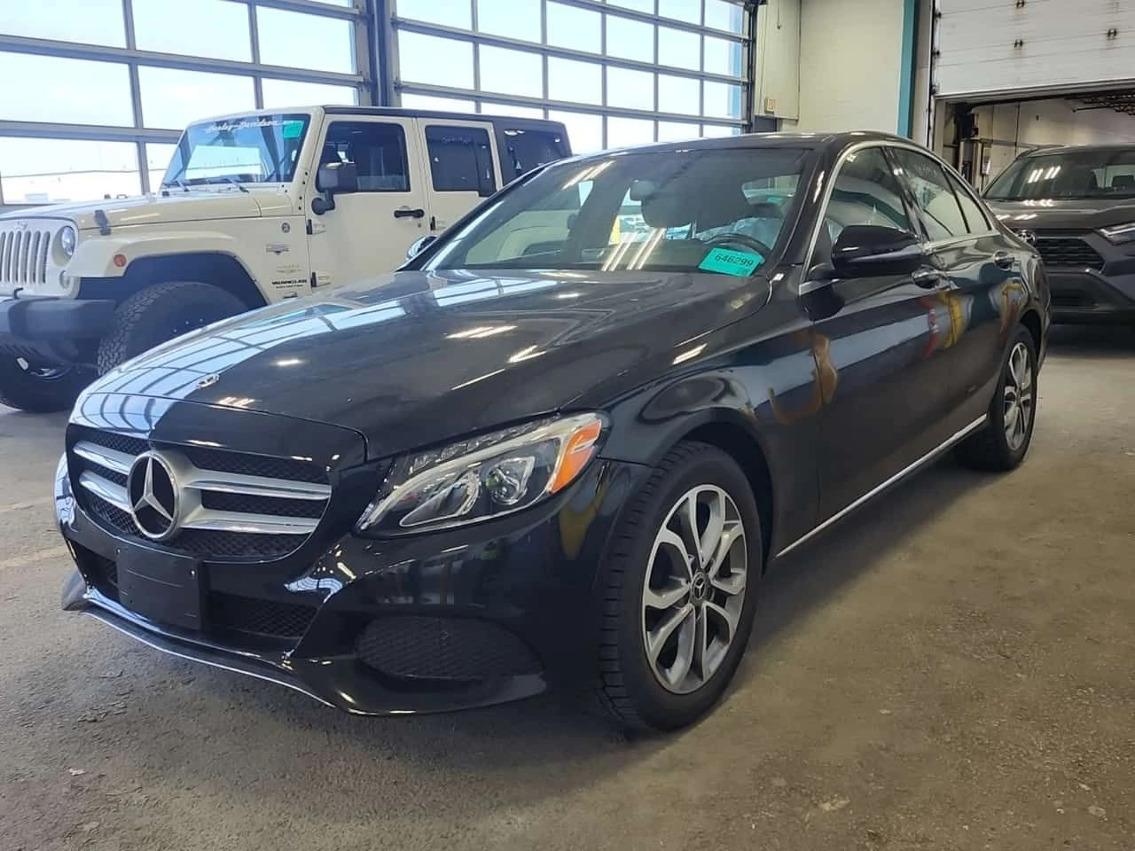 Mercedes-Benz C 300 * CARFAX * 2 КЛЮЧА * 2 БРОЯ ГУМИ * 