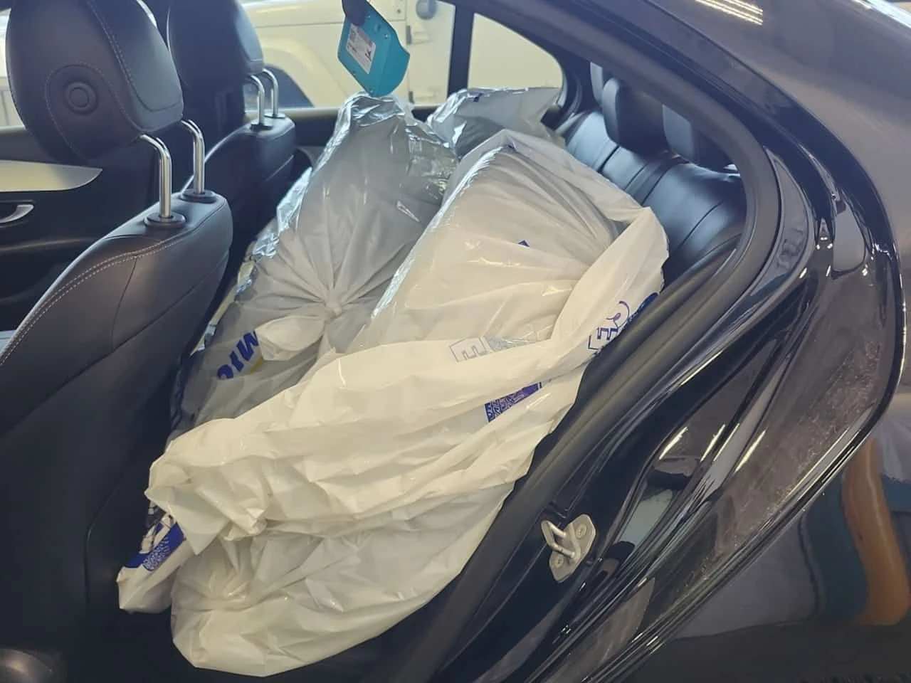 Mercedes-Benz C 300 * CARFAX * 2 ����� * 2 ���� ���� *  | Mobile.bg � ����������� 11