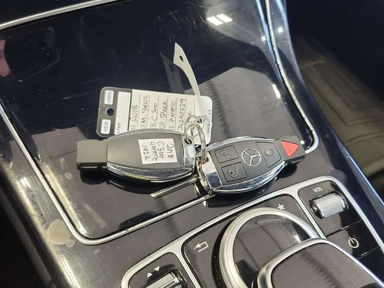 Mercedes-Benz C 300 * CARFAX * 2 ����� * 2 ���� ���� *  | Mobile.bg � ����������� 8