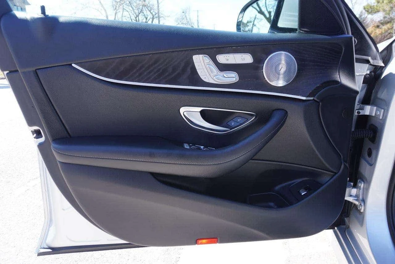 Mercedes-Benz E 450 * ПЪРВИ СОБСТВЕНИК* ДИСТРОНИК* ПАНО* , снимка 9 - Автомобили и джипове - 54355471