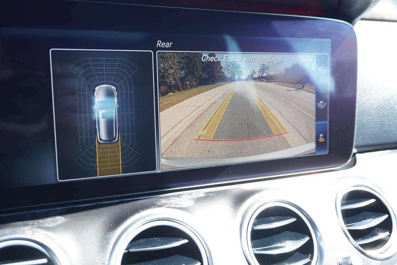 Mercedes-Benz E 450 * ПЪРВИ СОБСТВЕНИК* ДИСТРОНИК* ПАНО* , снимка 15 - Автомобили и джипове - 54355471