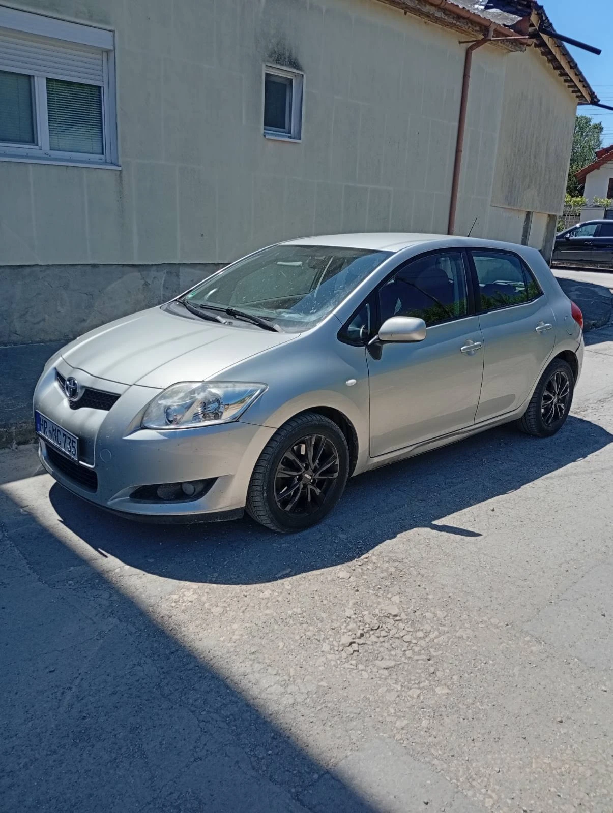 Toyota Auris, снимка 4 - Автомобили и джипове - 54576319