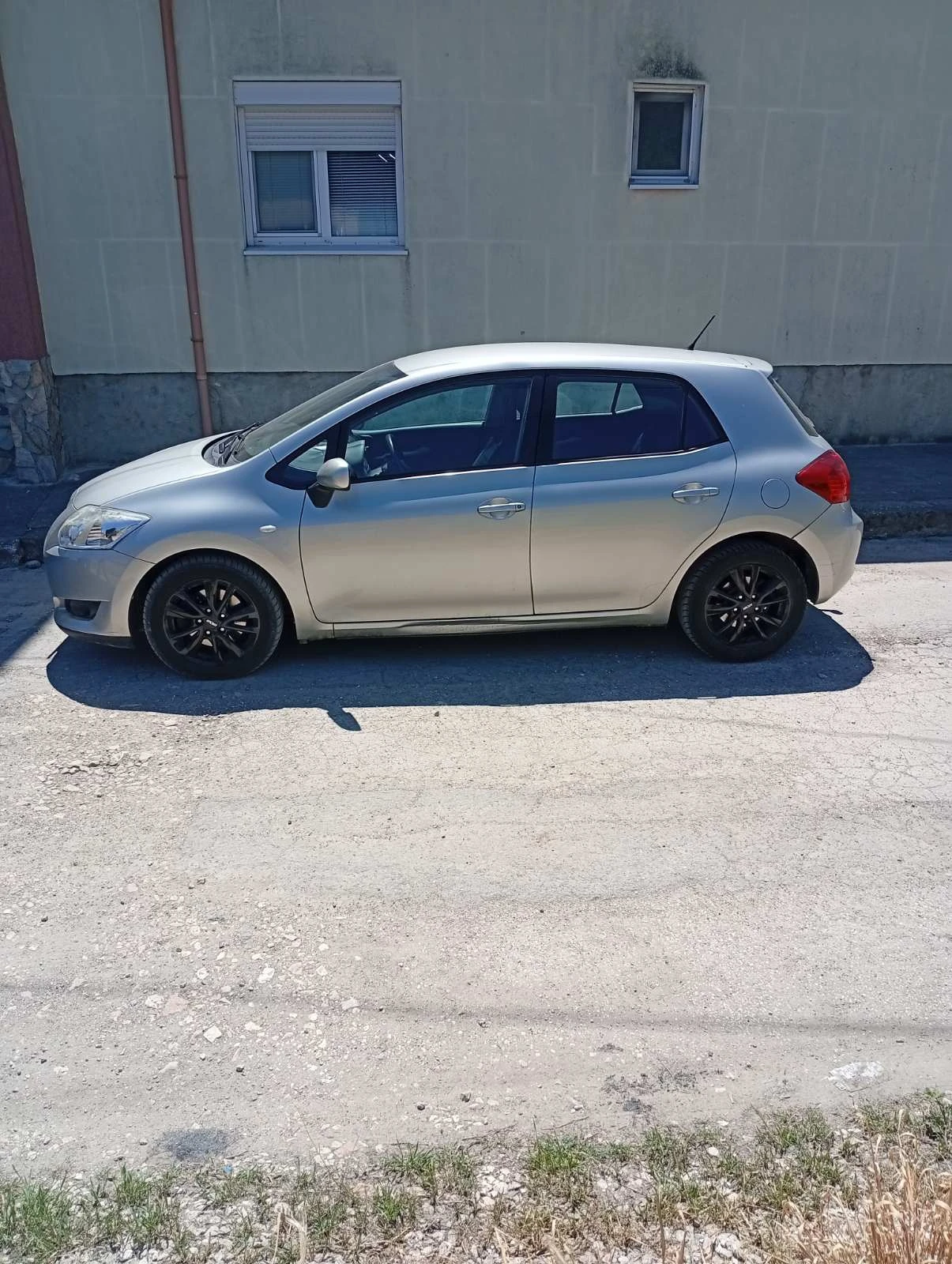 Toyota Auris, снимка 9 - Автомобили и джипове - 54576319
