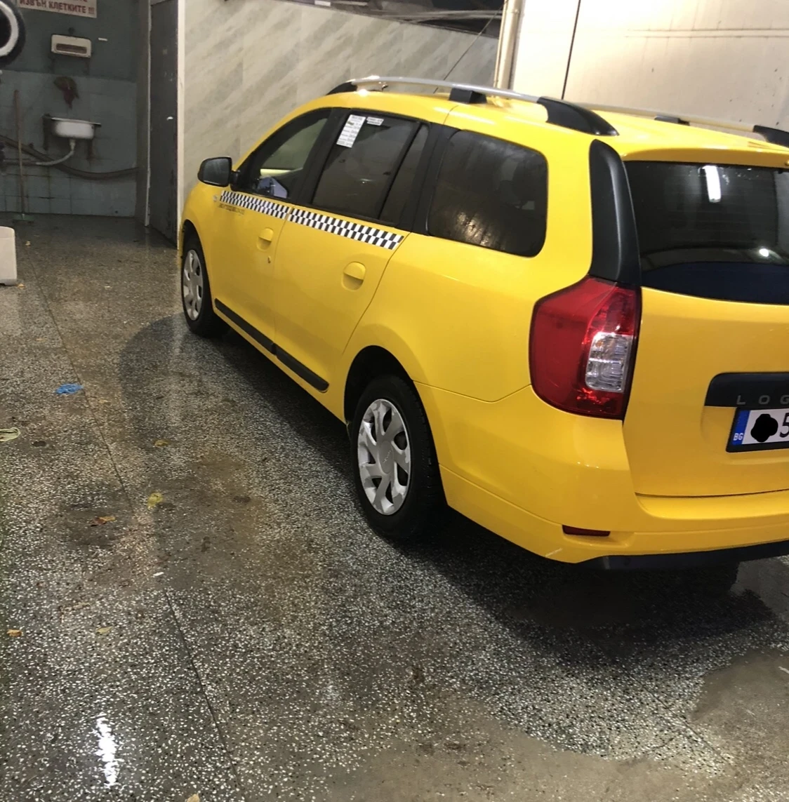 Dacia Logan 1.5d-avtomatik, снимка 4 - Автомобили и джипове - 54853282