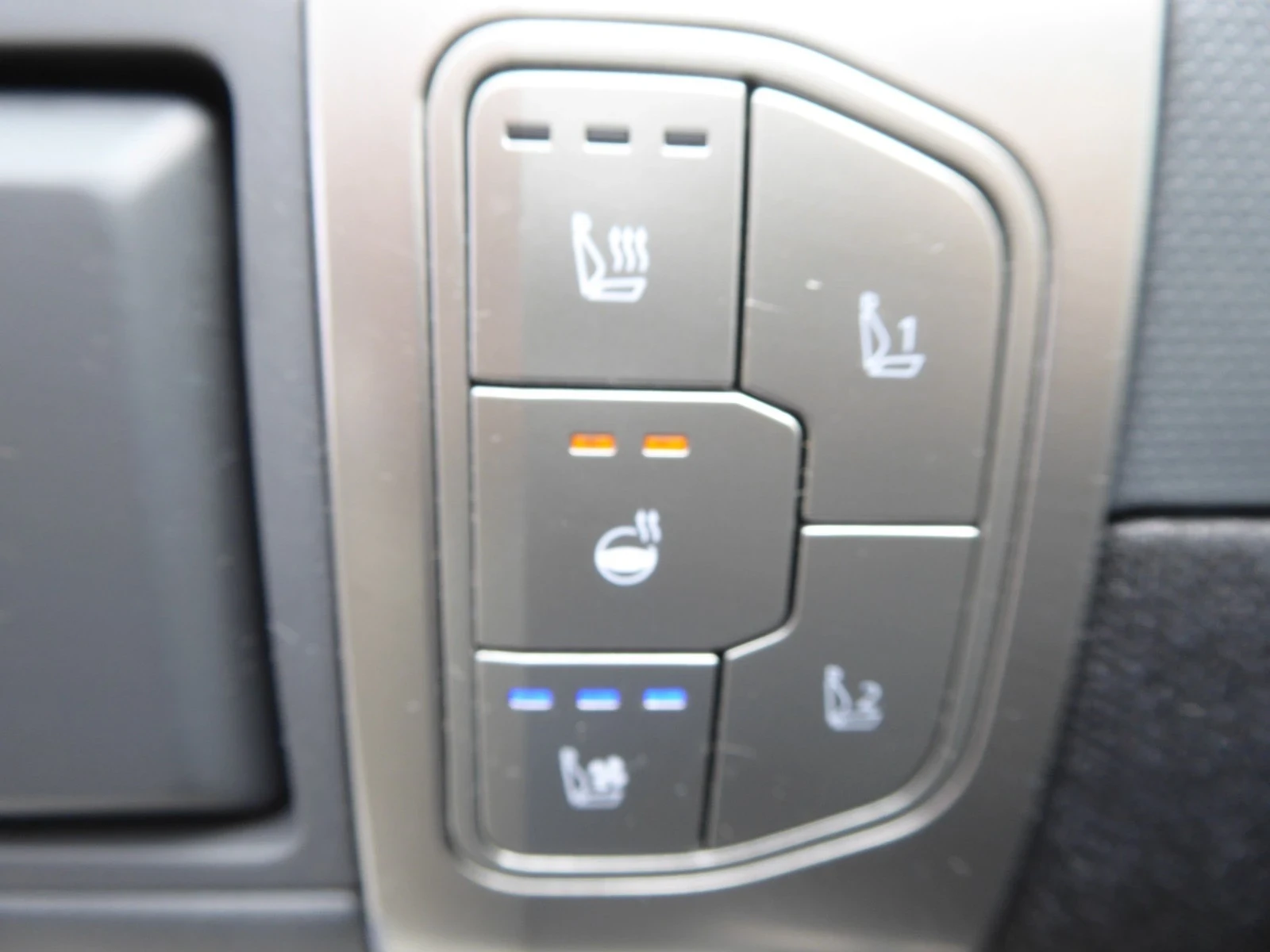 Kia EV3 GT Line, снимка 12 - Автомобили и джипове - 54909234