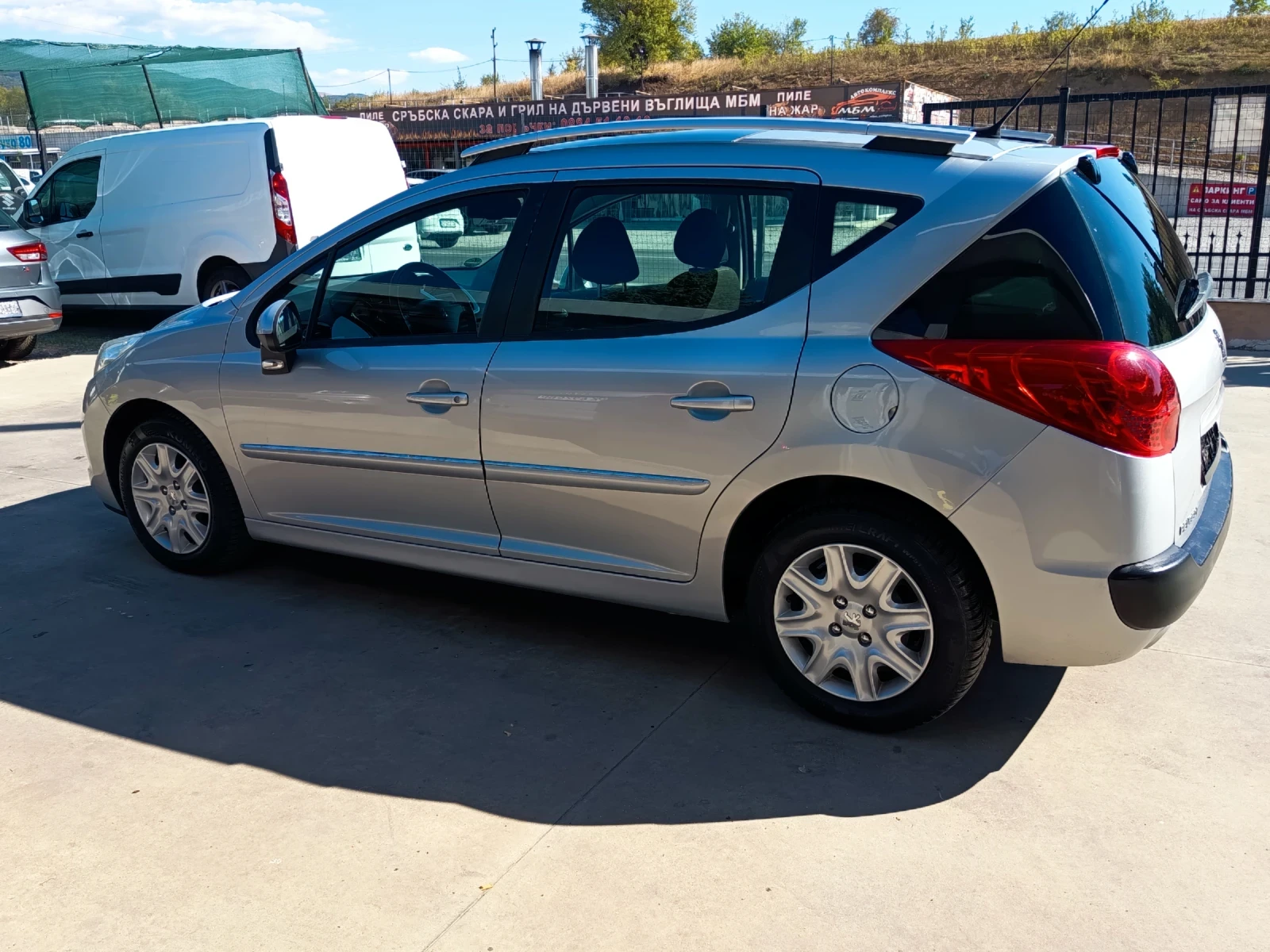 Peugeot 207 1.6hdi, снимка 7 - Автомобили и джипове - 56074207
