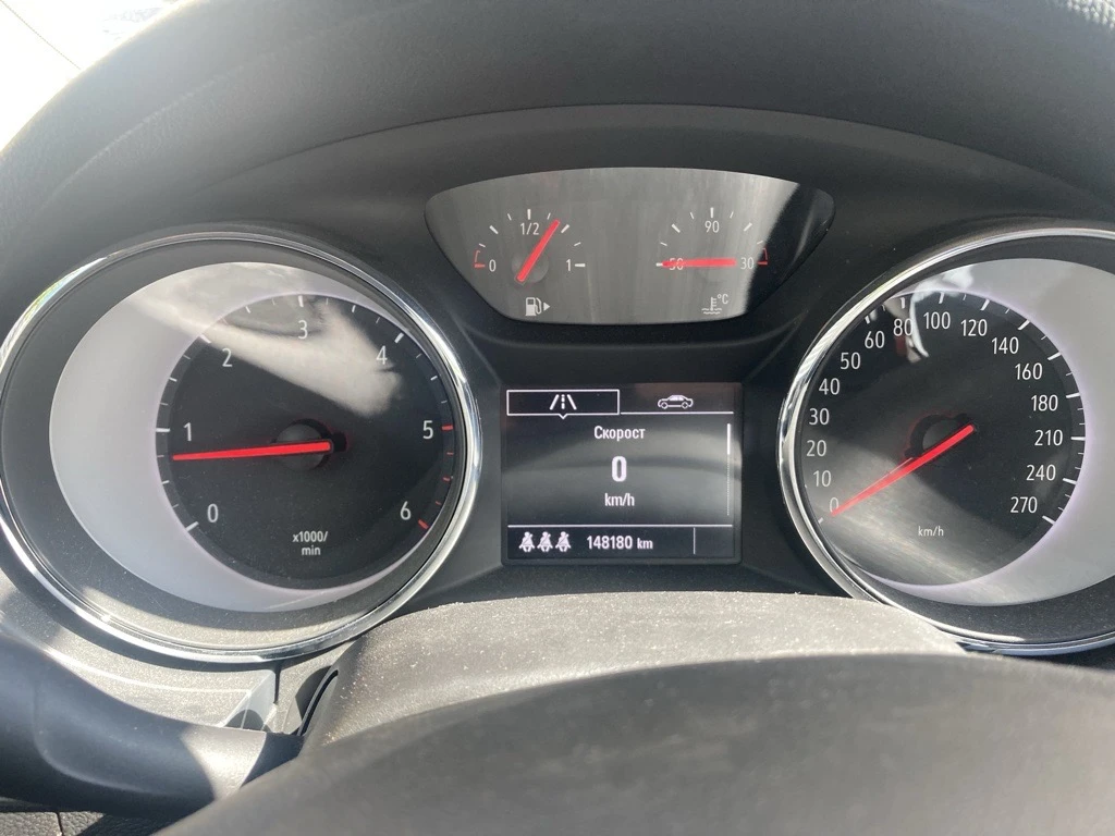 Opel Astra 1.6 CDTi 95hp, снимка 5 - Автомобили и джипове - 56277762