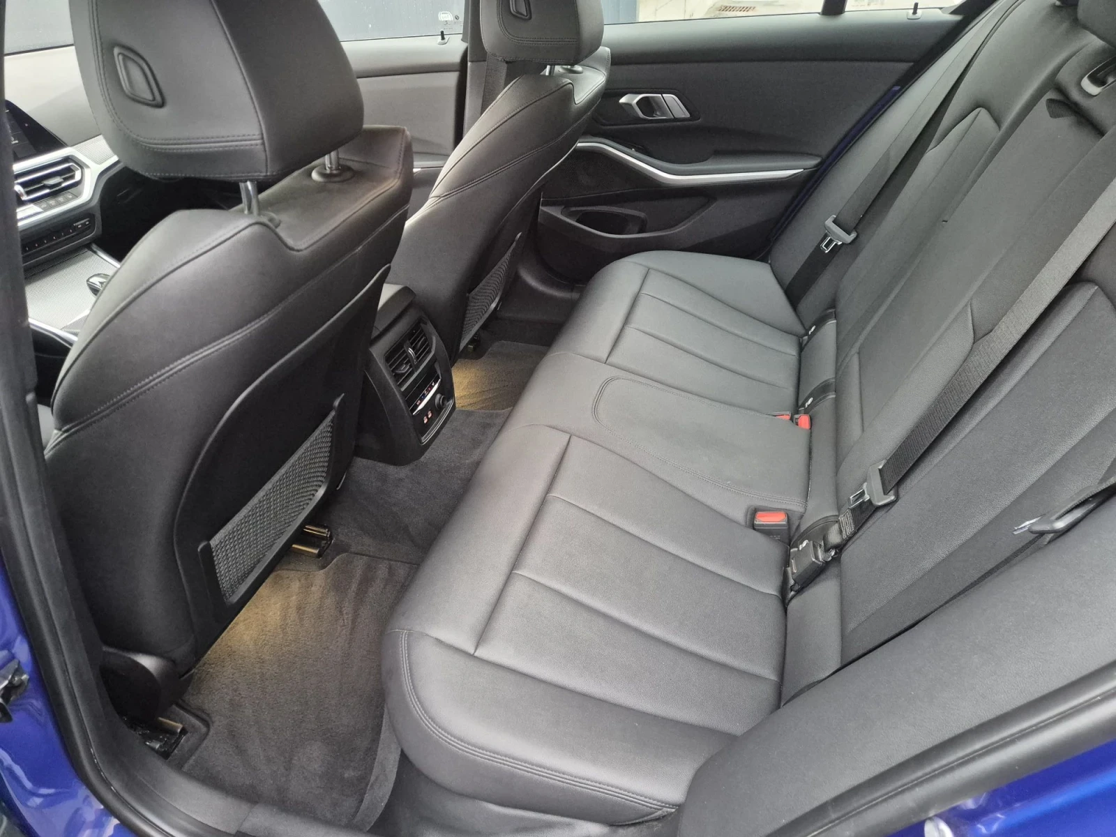 BMW 330 X Drive , MPack, снимка 9 - Автомобили и джипове - 56735685