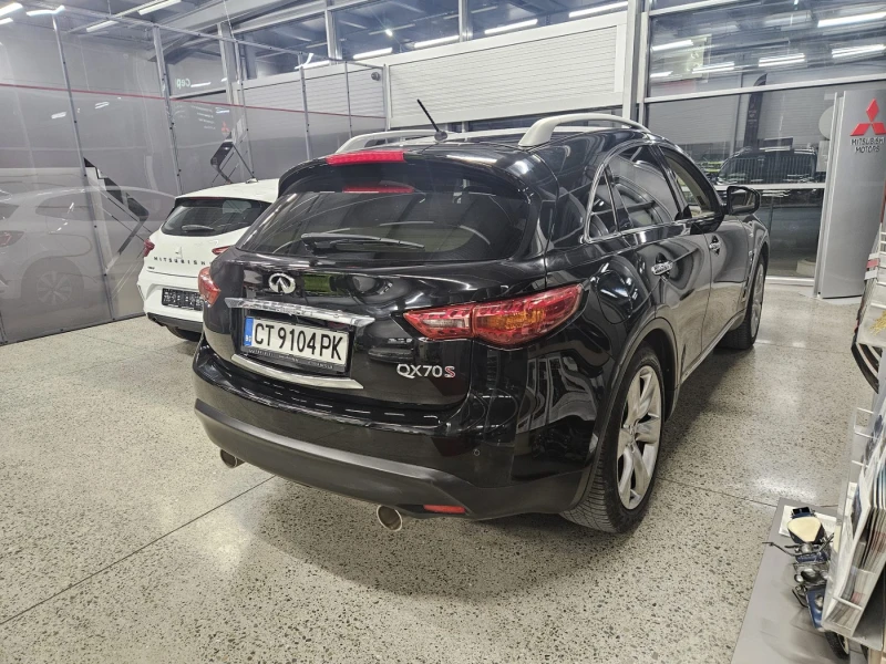 Infiniti QX70 3.0D Auto, снимка 4 - Автомобили и джипове - 47895241