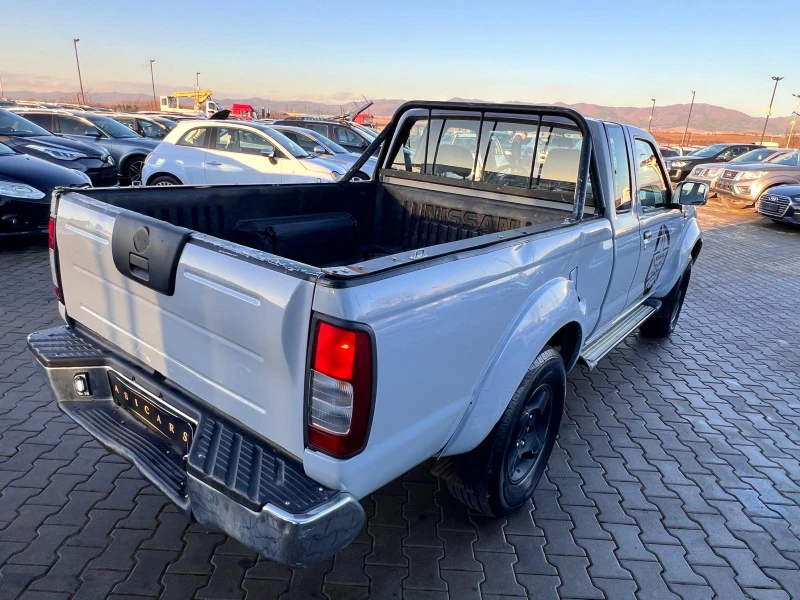 Nissan Navara 2.5D 4X4, снимка 5 - Автомобили и джипове - 48772288