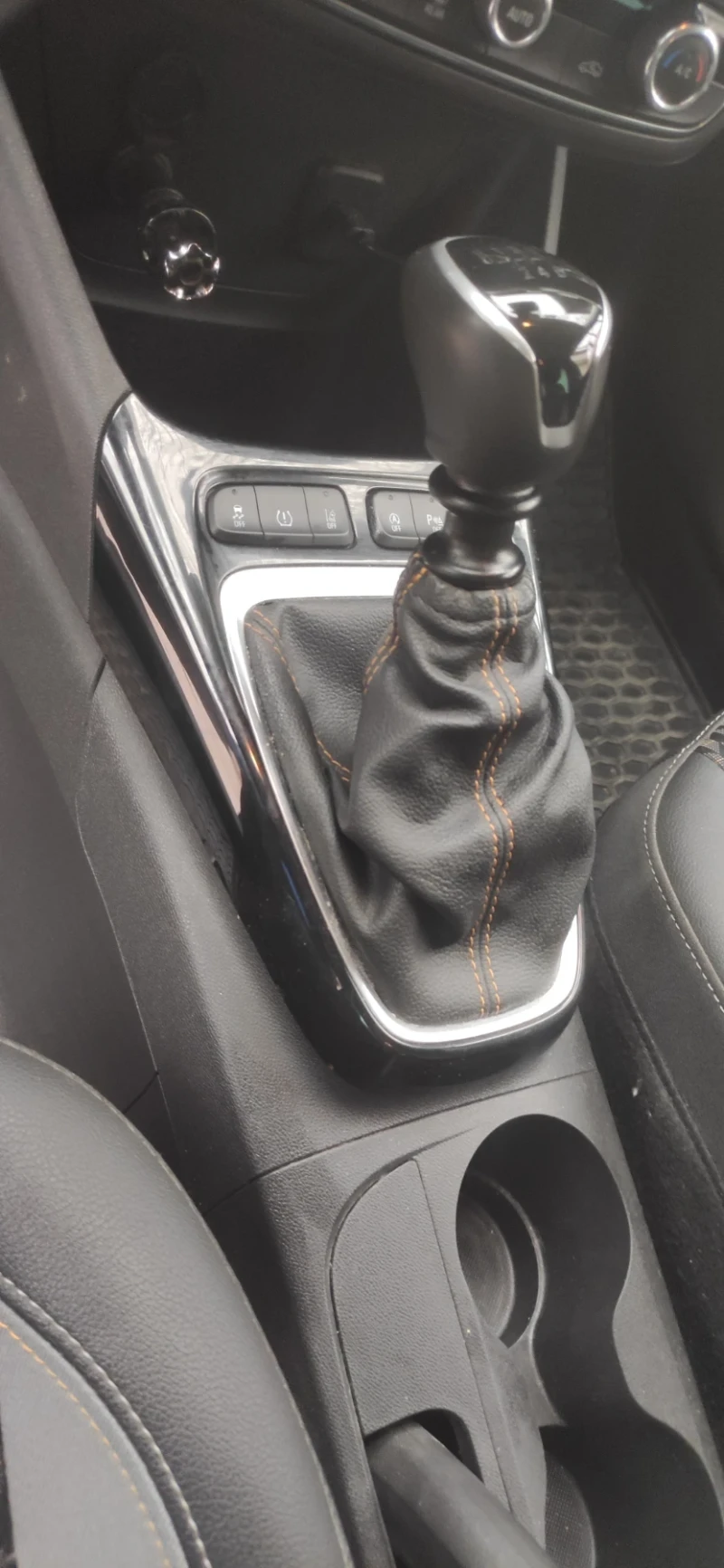 Opel Crossland X, снимка 7 - Автомобили и джипове - 52879086